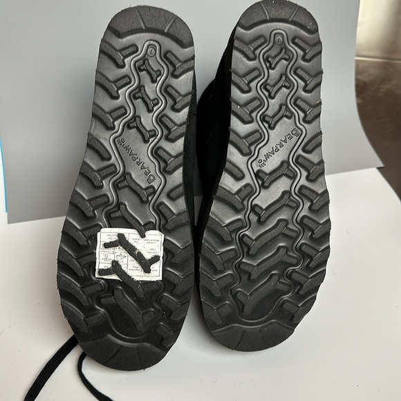 BEARPAW Phoebe Suede Sheepskin Lace-Up Hiker Boot (Black) NEVER WORN..NEW INBOX - Picture 4 of 5